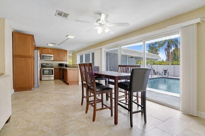3943 Northwest 4th Avenue Boca Raton, FL 33431 - Photo 8 of 38 20210414203805931656000000-o