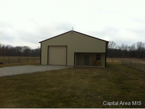 5101 Smith Road Pleasant Plains, IL 62677 - Photo 4 of 9 Gallery Image 4