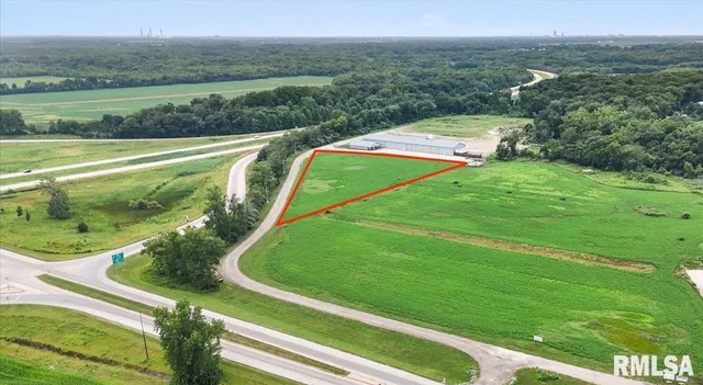 $1,500,000 | 2675 Overpass Road, Riverton, IL 62561
