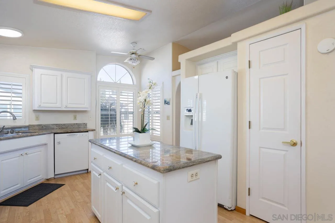 11851 Riverside Drive Lakeside, CA 92040 - Photo 8 of 34 Gallery Image 8