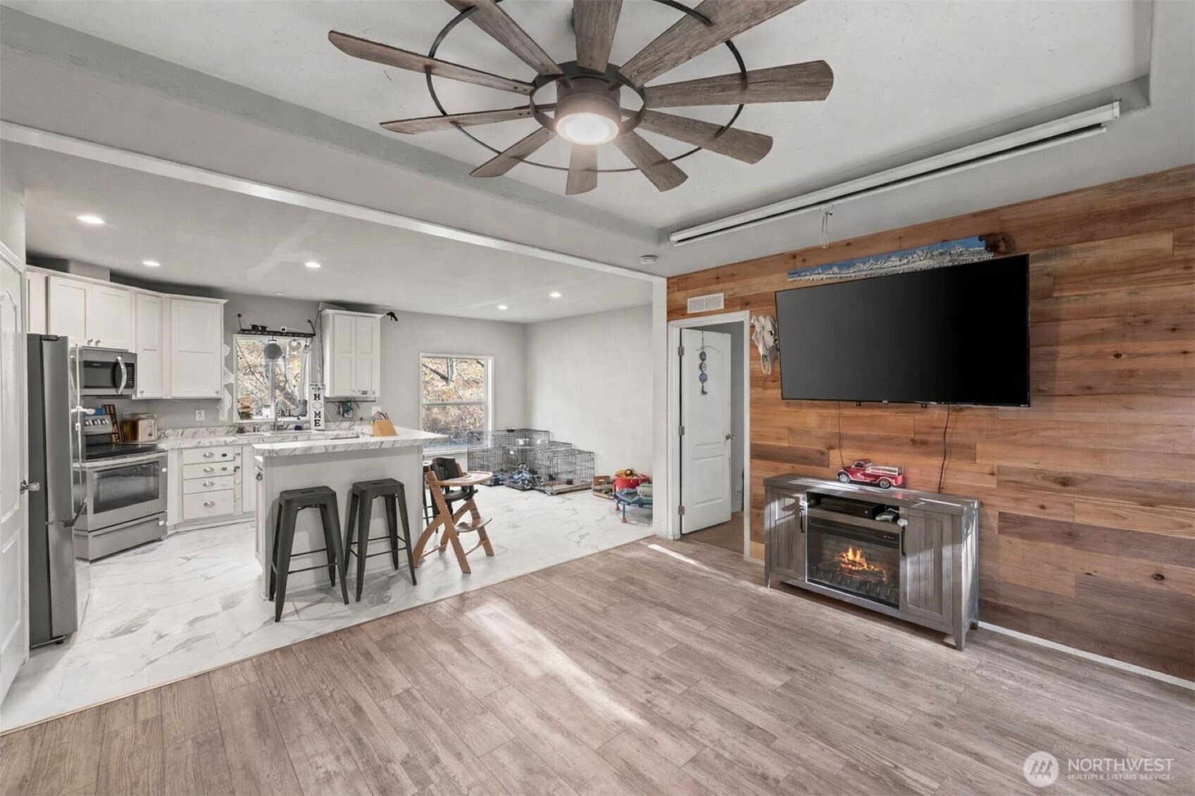 3762 West Cloquallum Road Shelton, WA 98584 - Photo 9 of 36