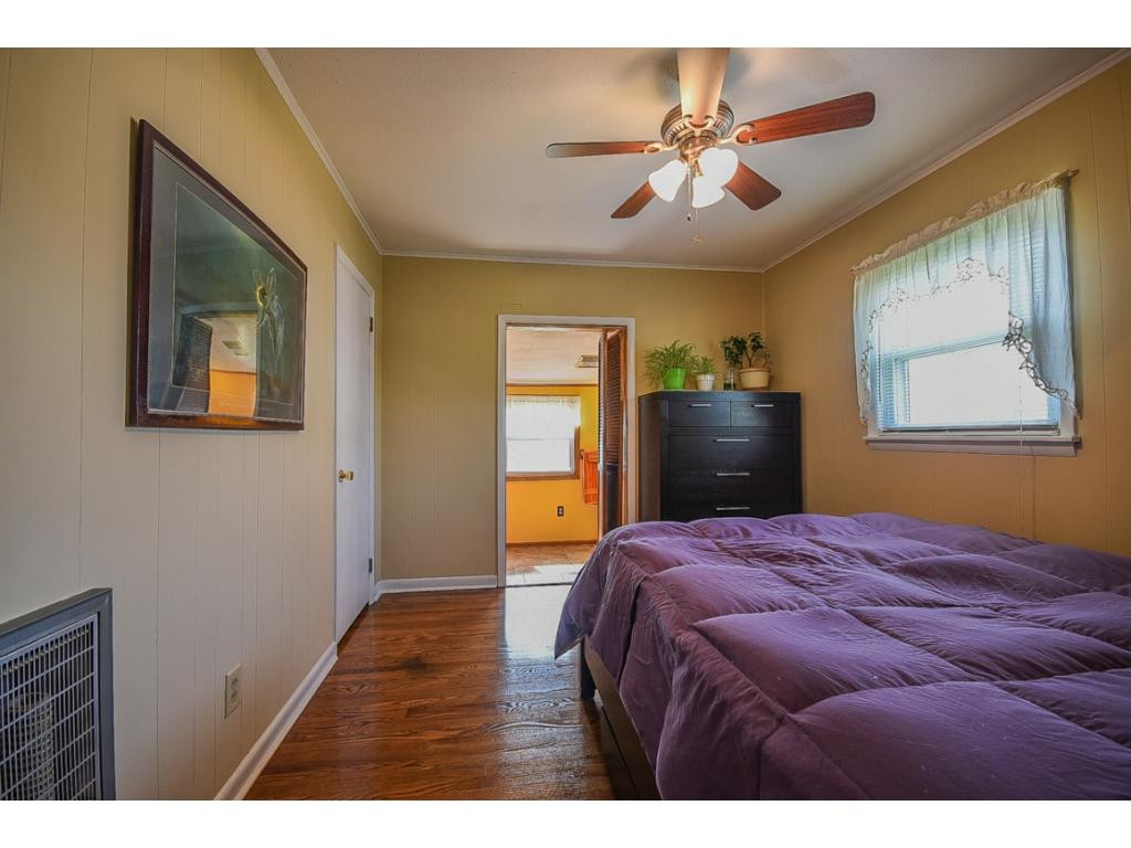 906 East Mountain View Road Johnson City, TN 37601 - Photo 24 of 35 Photo 24