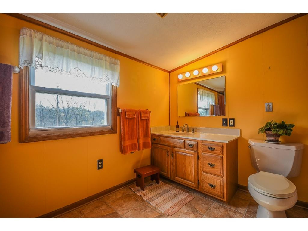 906 East Mountain View Road Johnson City, TN 37601 - Photo 26 of 35 Photo 26