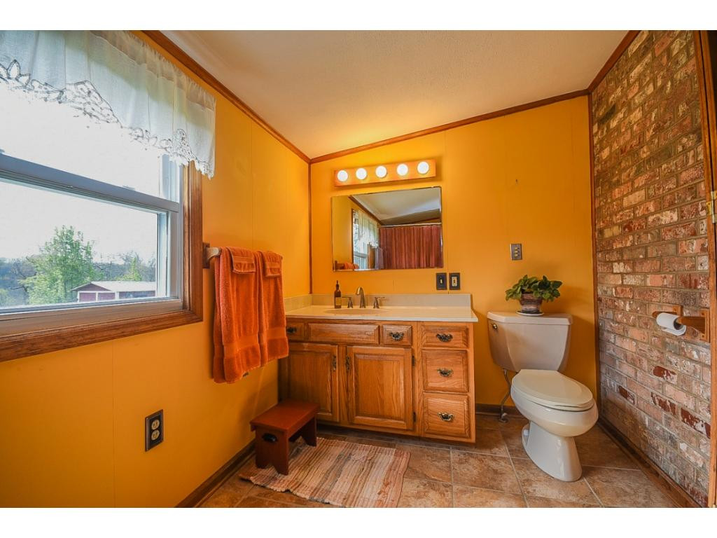906 East Mountain View Road Johnson City, TN 37601 - Photo 27 of 35 Photo 27