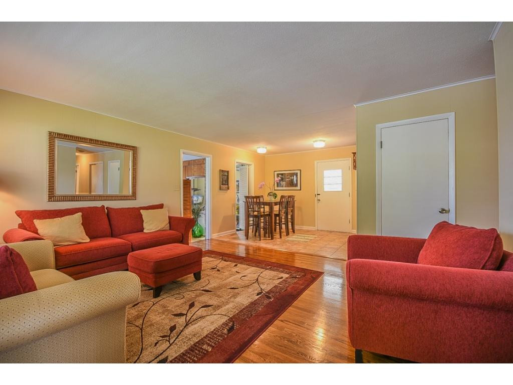 906 East Mountain View Road Johnson City, TN 37601 - Photo 3 of 35 Photo 3