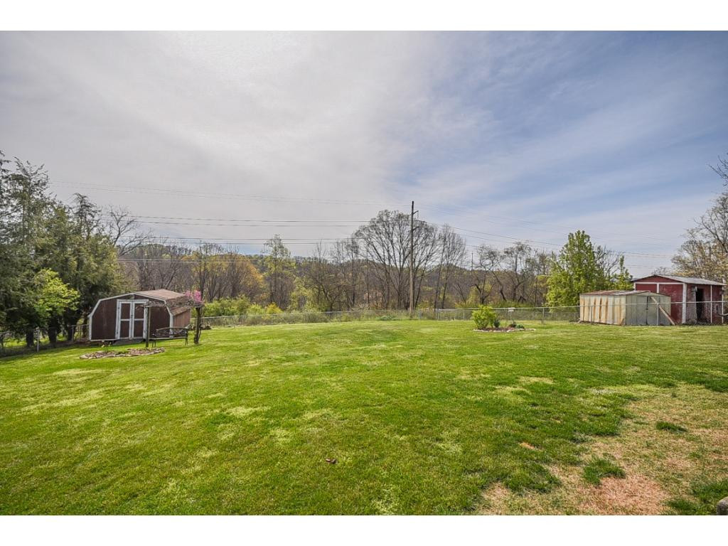 906 East Mountain View Road Johnson City, TN 37601 - Photo 33 of 35 Photo 33