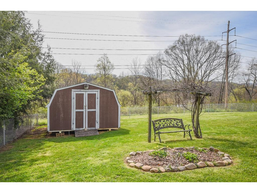 906 East Mountain View Road Johnson City, TN 37601 - Photo 34 of 35 Photo 34