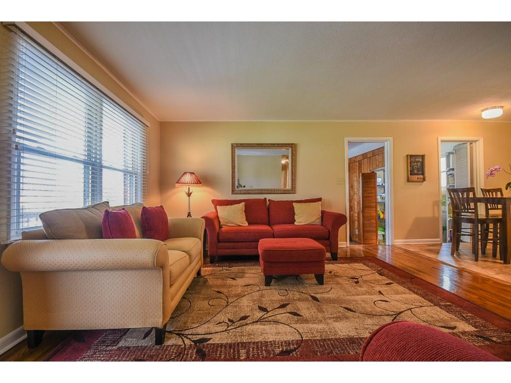 906 East Mountain View Road Johnson City, TN 37601 - Photo 4 of 35 Photo 4