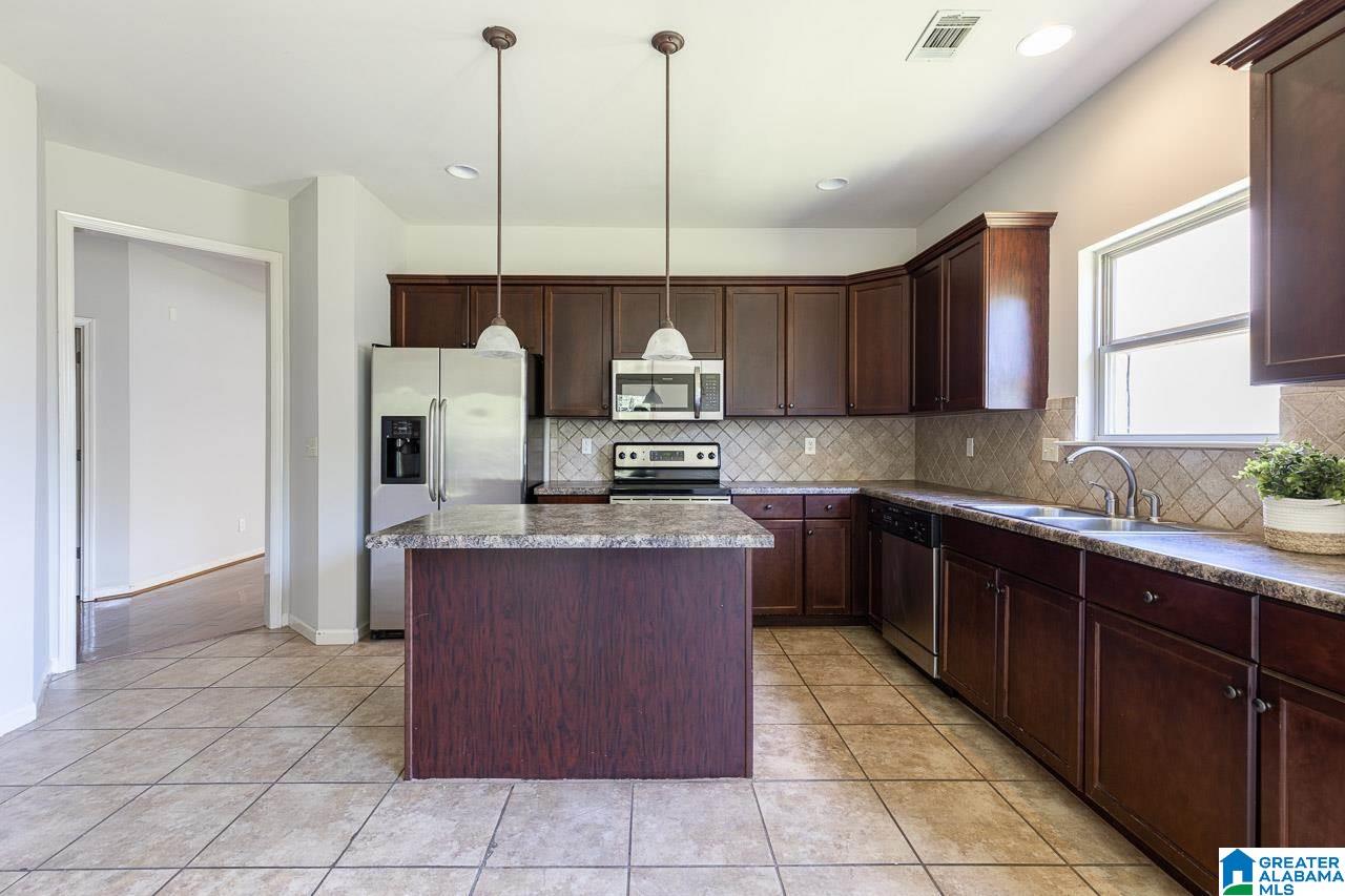 4261 Sierra Way Gardendale, AL 35071 - Photo 10 of 36