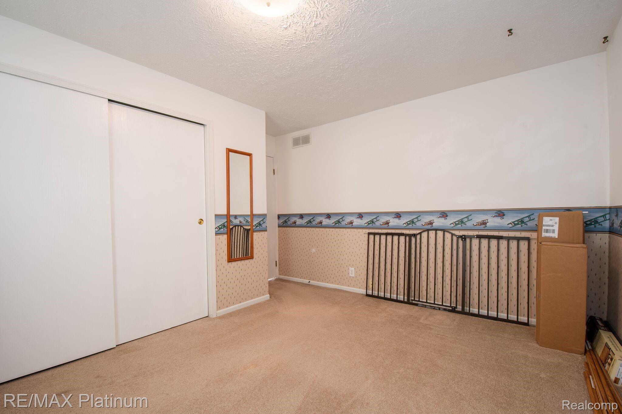 7947 Jefferson Road North Branch, MI 48461 - Photo 16 of 39 DsdvpbaT.jpeg