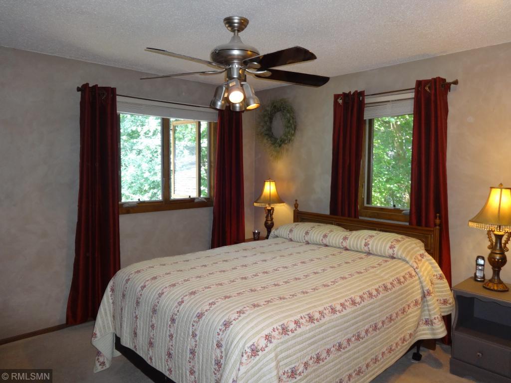 8165 Pennsylvania Road Bloomington, MN 55438 - Photo 19 of 37 Gallery Image 19