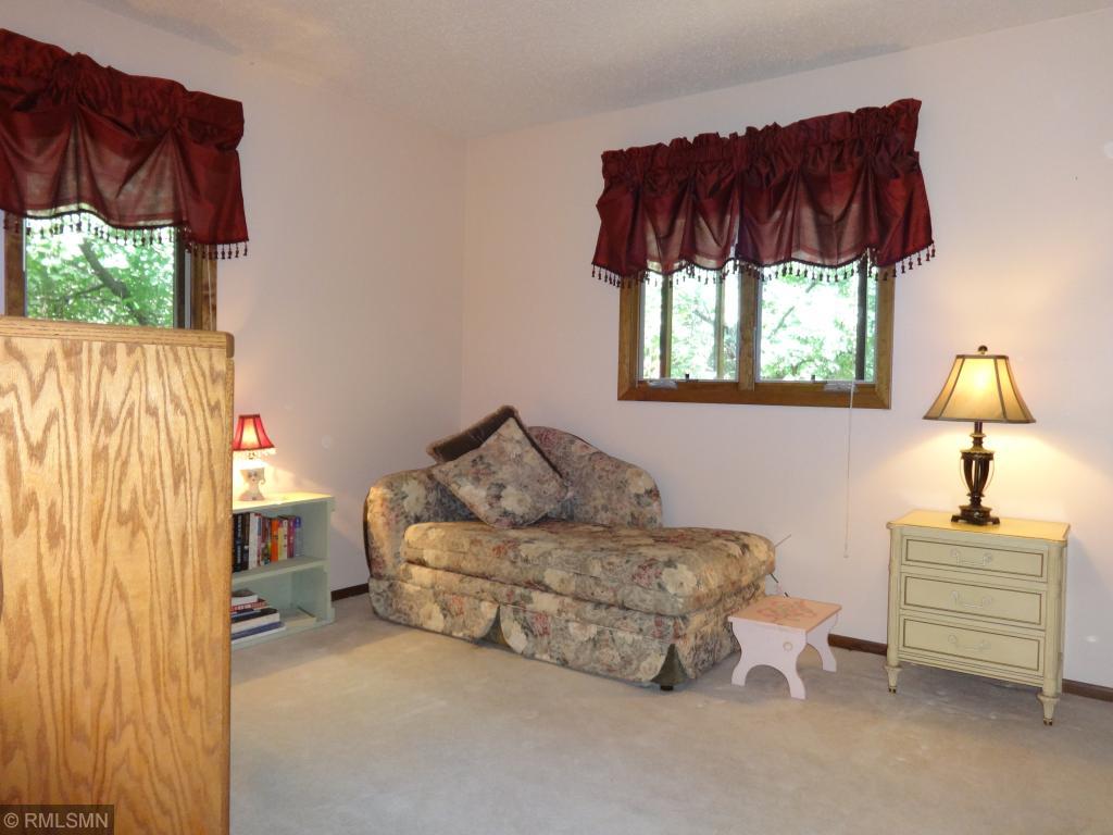 8165 Pennsylvania Road Bloomington, MN 55438 - Photo 20 of 37 Gallery Image 20