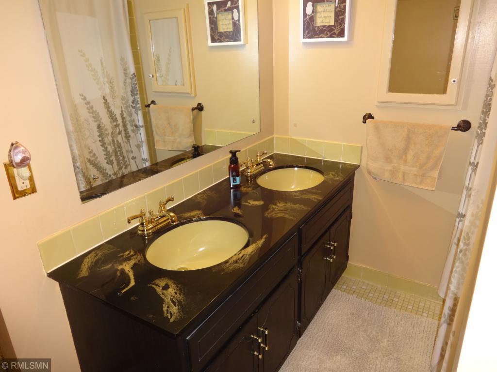 8165 Pennsylvania Road Bloomington, MN 55438 - Photo 21 of 37 Gallery Image 21