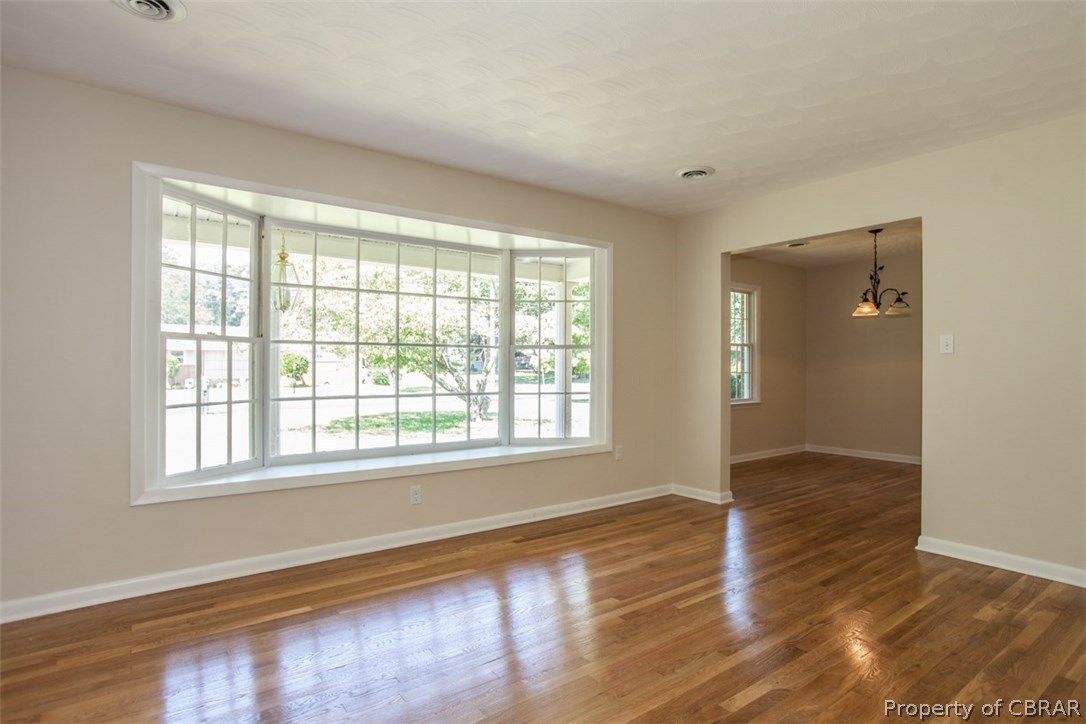 1483 Lafayette Road Gloucester Point, VA 23062 - Photo 9 of 28 Gallery Image 9