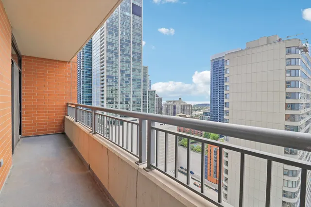 $3,300 | 1160 South Michigan Avenue, Unit 2502, Chicago, IL 60605