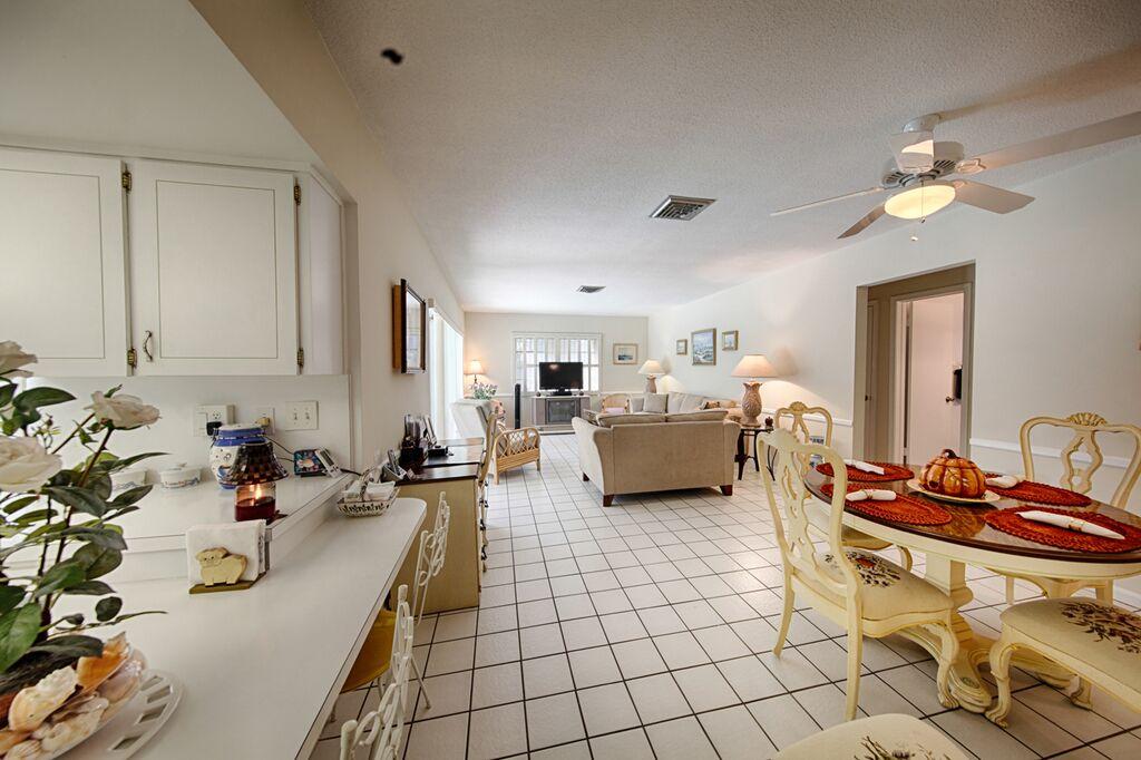 510 Silver Lane Boca Raton, FL 33432 - Photo 17 of 34 Kitchen