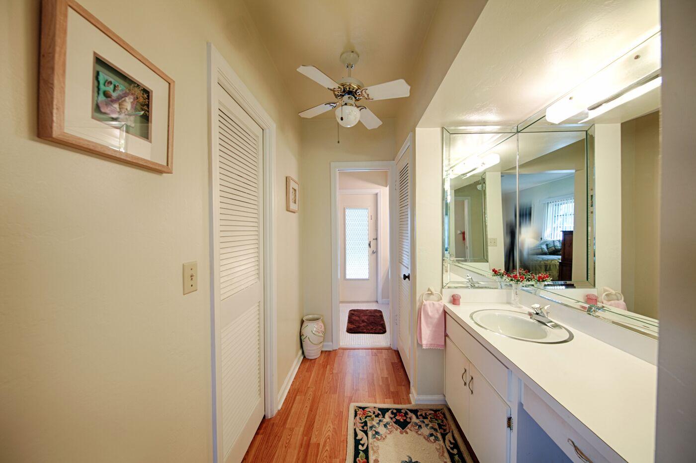 510 Silver Lane Boca Raton, FL 33432 - Photo 26 of 34 Master Bath