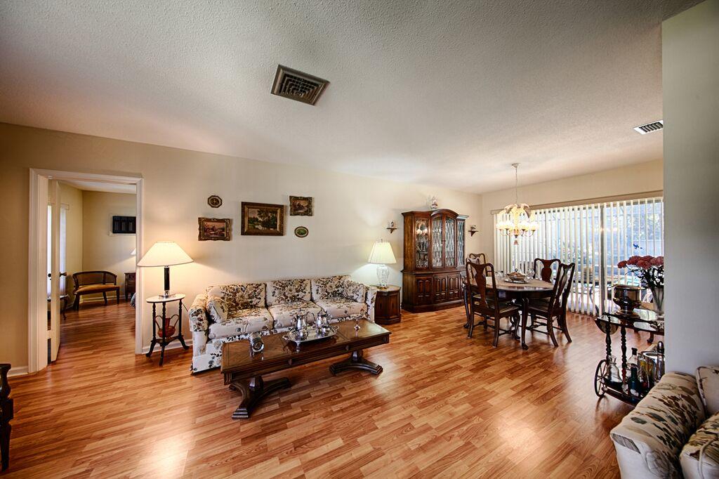 510 Silver Lane Boca Raton, FL 33432 - Photo 9 of 34 Living Room