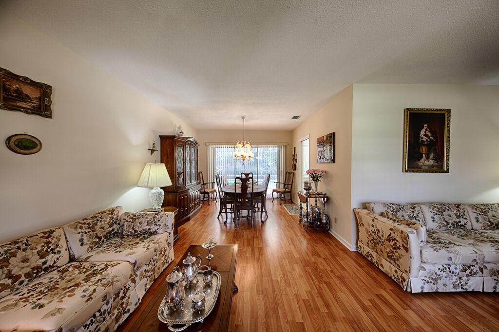 510 Silver Lane Boca Raton, FL 33432 - Photo 10 of 34 Living Room