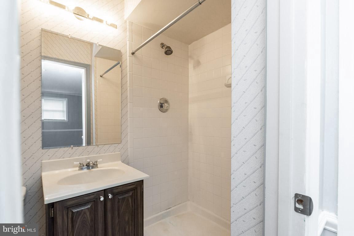 1905 Ridge Road Reisterstown, MD 21136 - Photo 13 of 18 Full Bath
