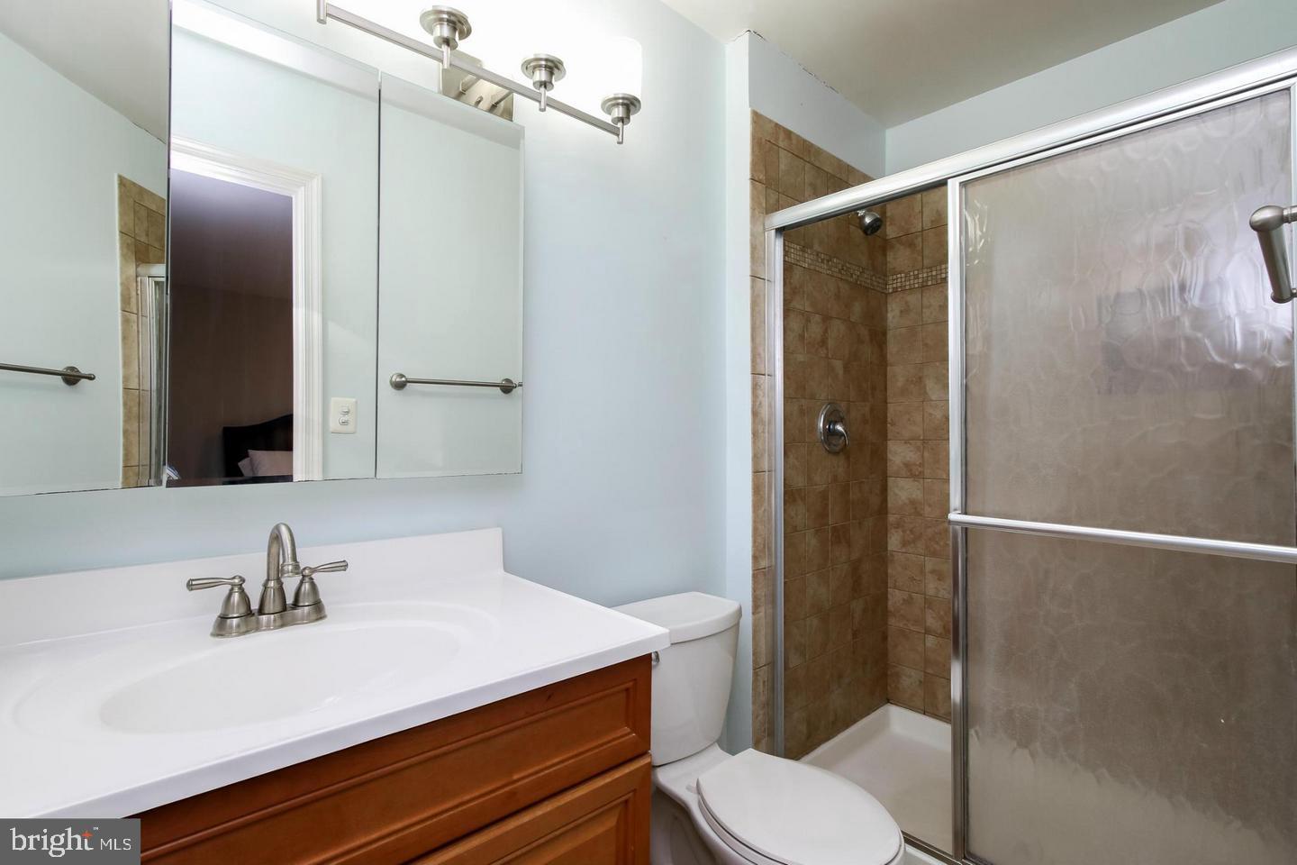 1905 Ridge Road Reisterstown, MD 21136 - Photo 8 of 18 Attached Bath