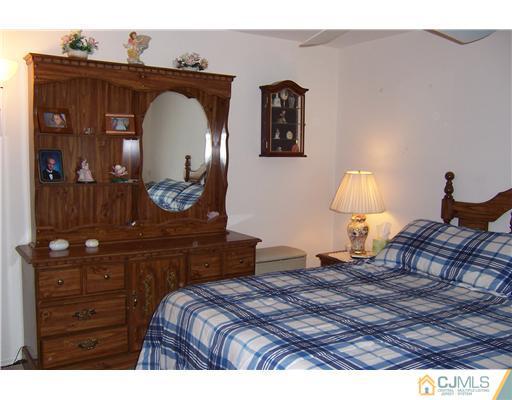 73 Albemarle Road Colonia, NJ 07067 - Photo 11 of 25 Gallery Image 11