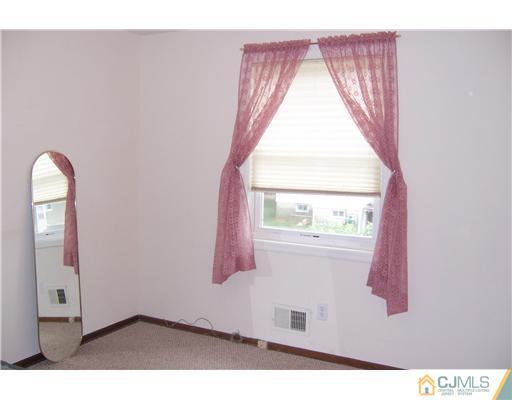 73 Albemarle Road Colonia, NJ 07067 - Photo 13 of 25 Gallery Image 13