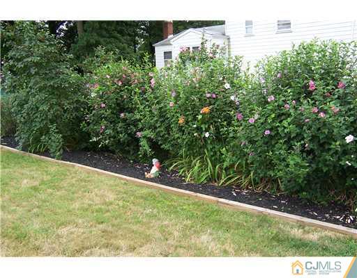 73 Albemarle Road Colonia, NJ 07067 - Photo 24 of 25 Gallery Image 24