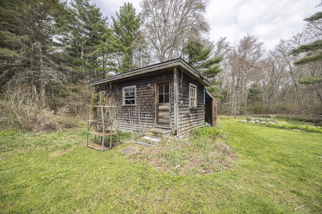 299 Mill Road Fairhaven, MA 02719 - Photo 17 of 40