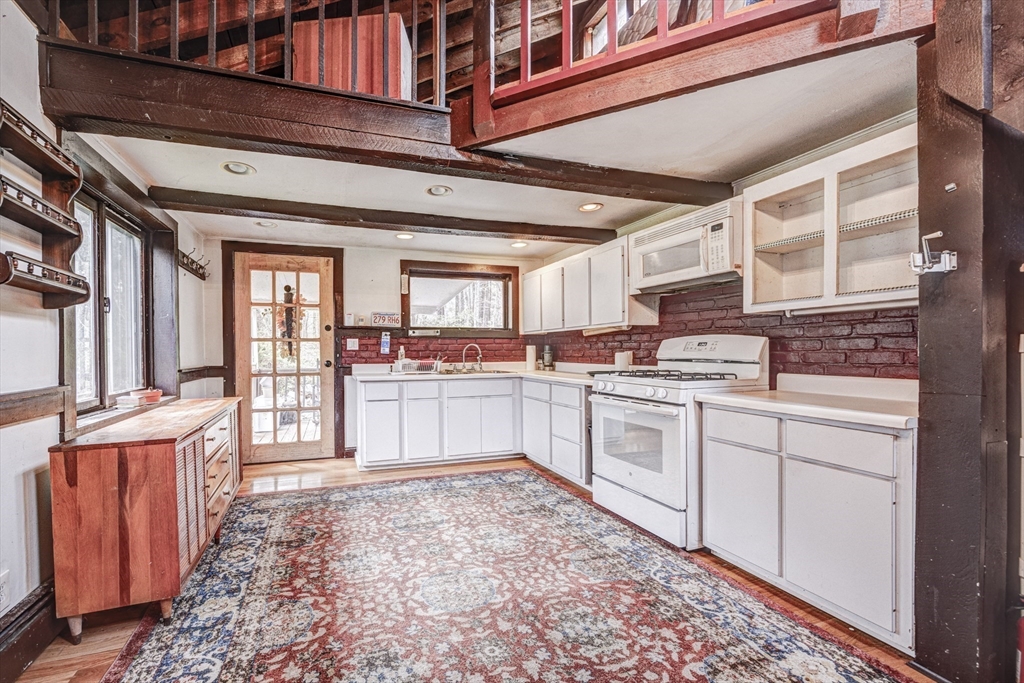 299 Mill Road Fairhaven, MA 02719 - Photo 26 of 40