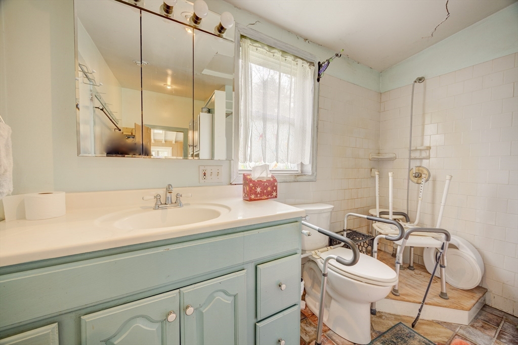 299 Mill Road Fairhaven, MA 02719 - Photo 35 of 40