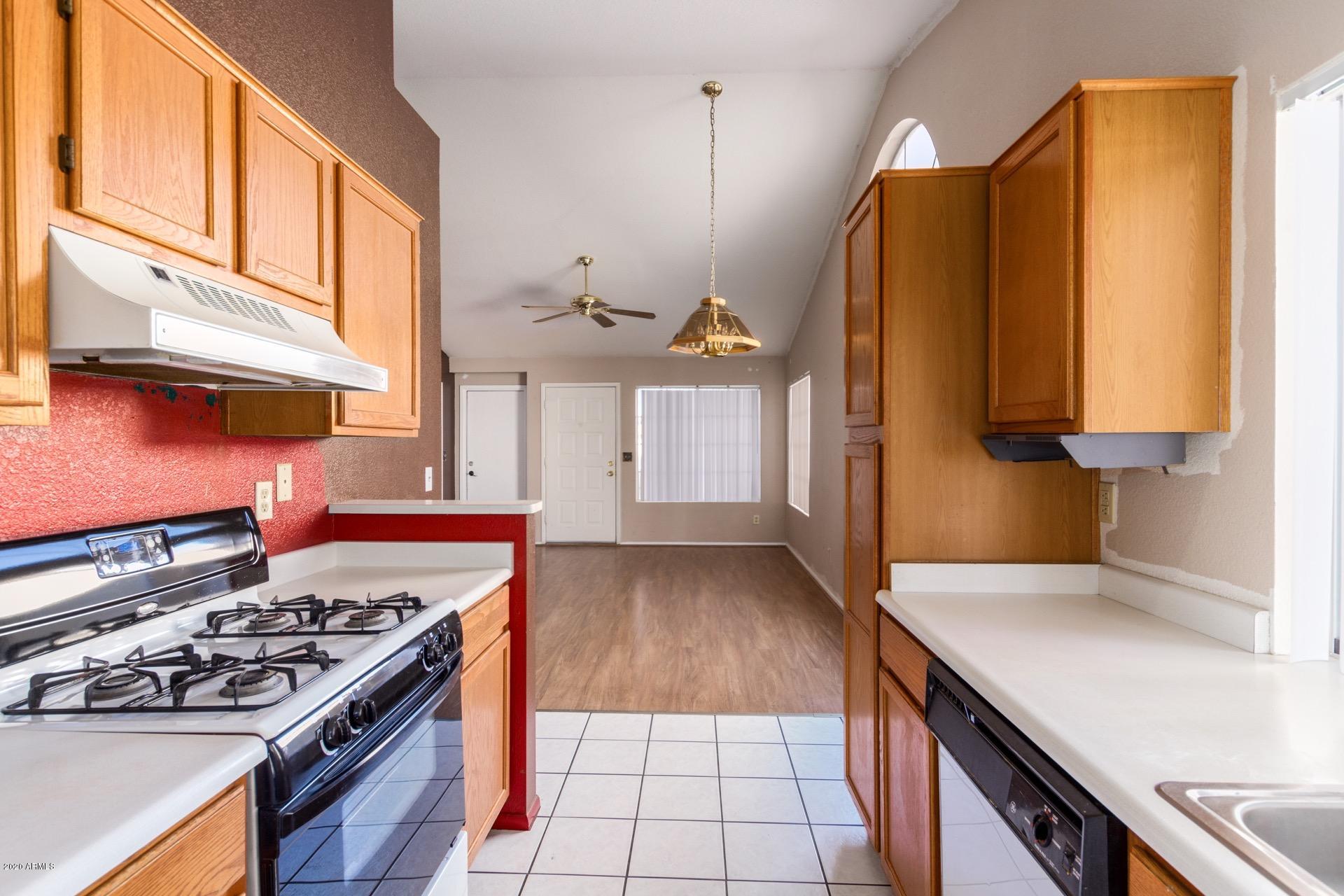 1705 East Carter Road Phoenix, AZ 85042 - Photo 11 of 25 Carter 12