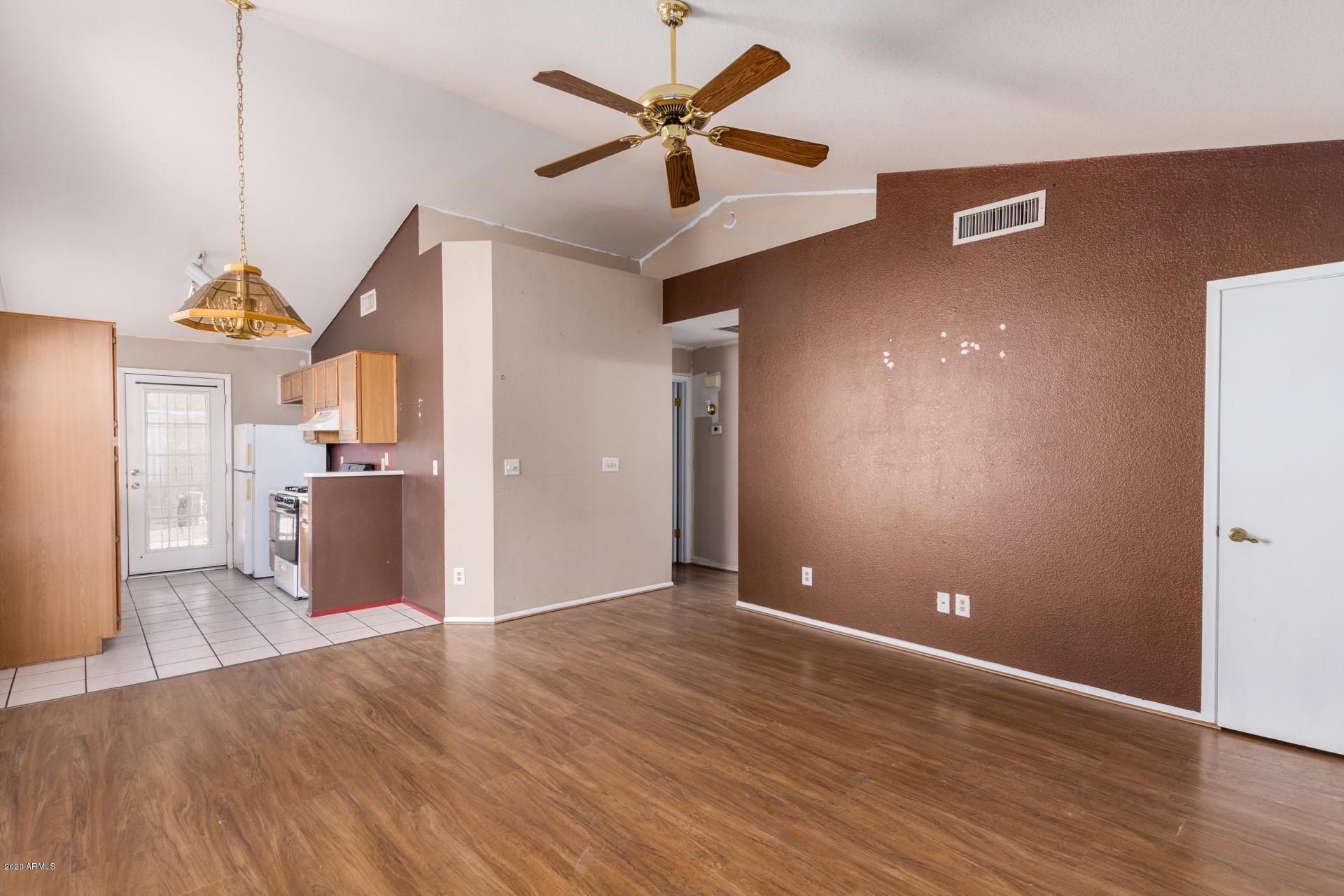 1705 East Carter Road Phoenix, AZ 85042 - Photo 4 of 25 Carter 5