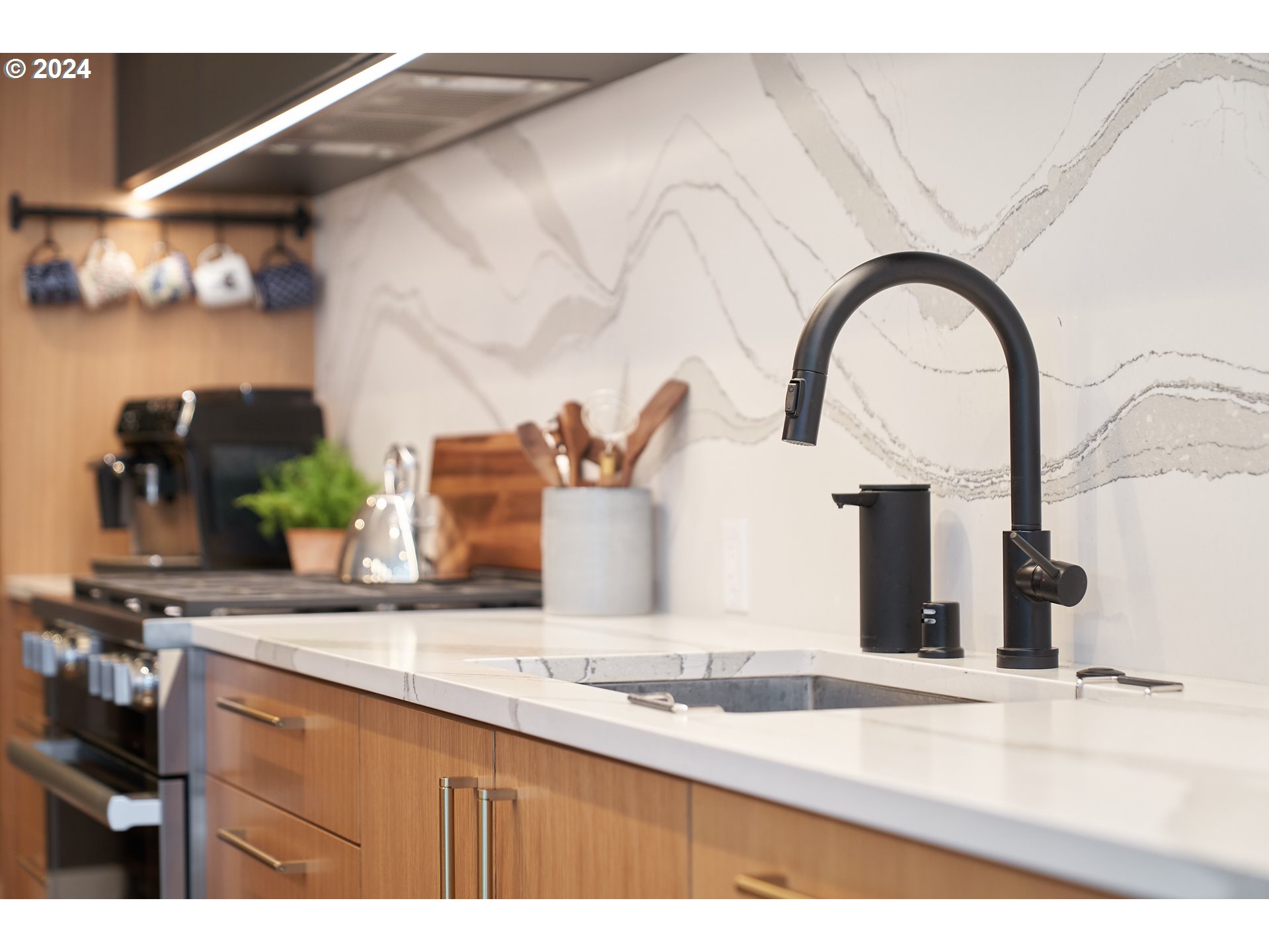 590 Waterfront Way, Unit 302 Vancouver, WA 98660 - Photo 26 of 48