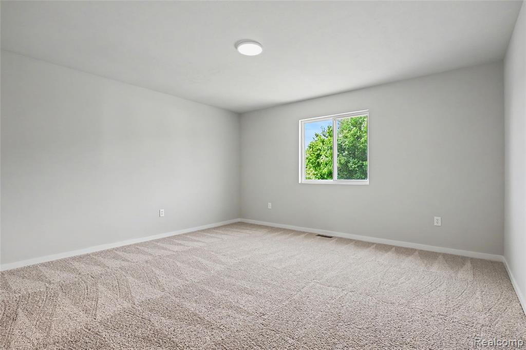 5528 Lahring Road Linden, MI 48451 - Photo 10 of 29