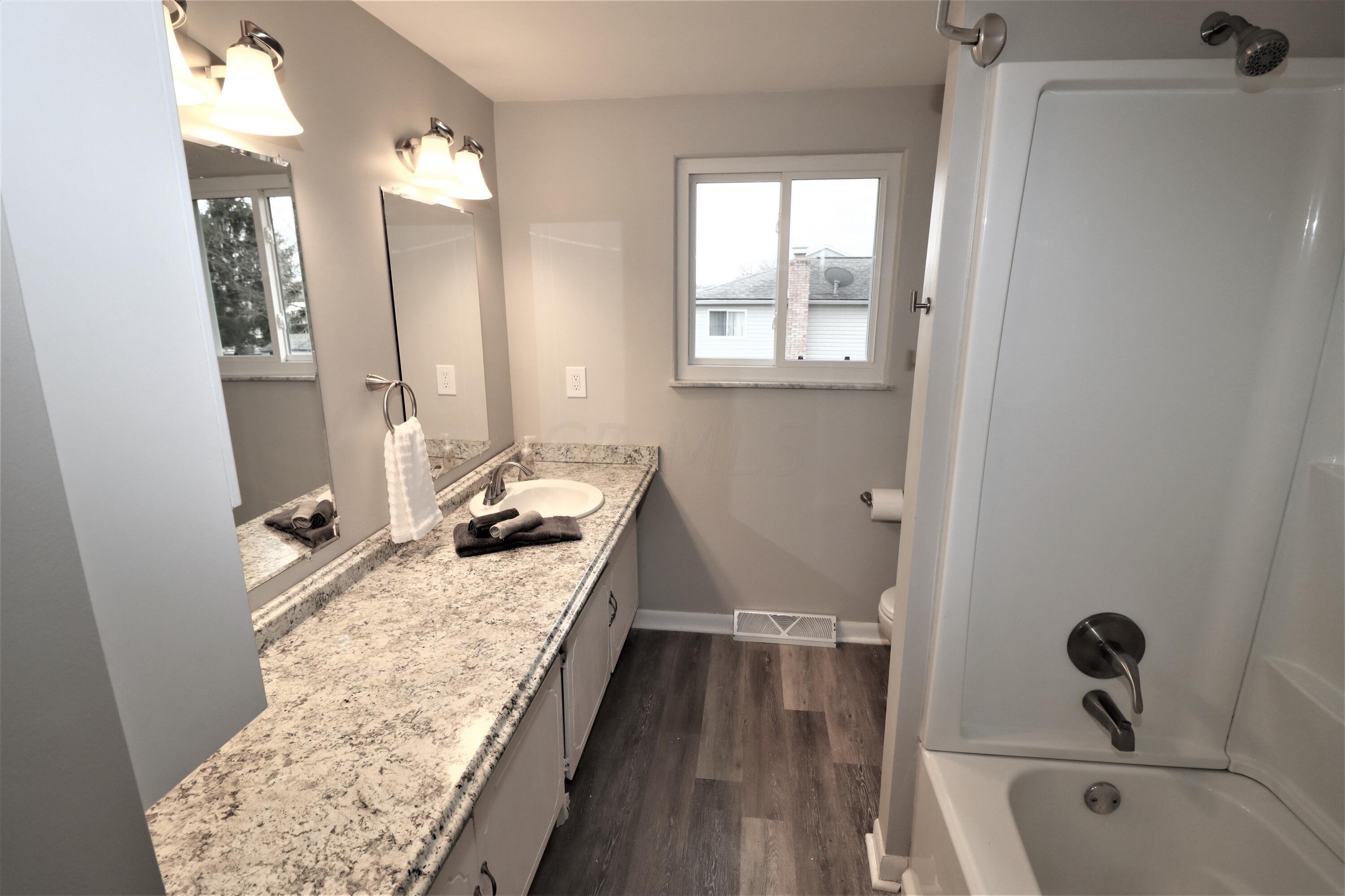 823 Ronson Avenue Gahanna, OH 43230 - Photo 23 of 37 Main Bathroom