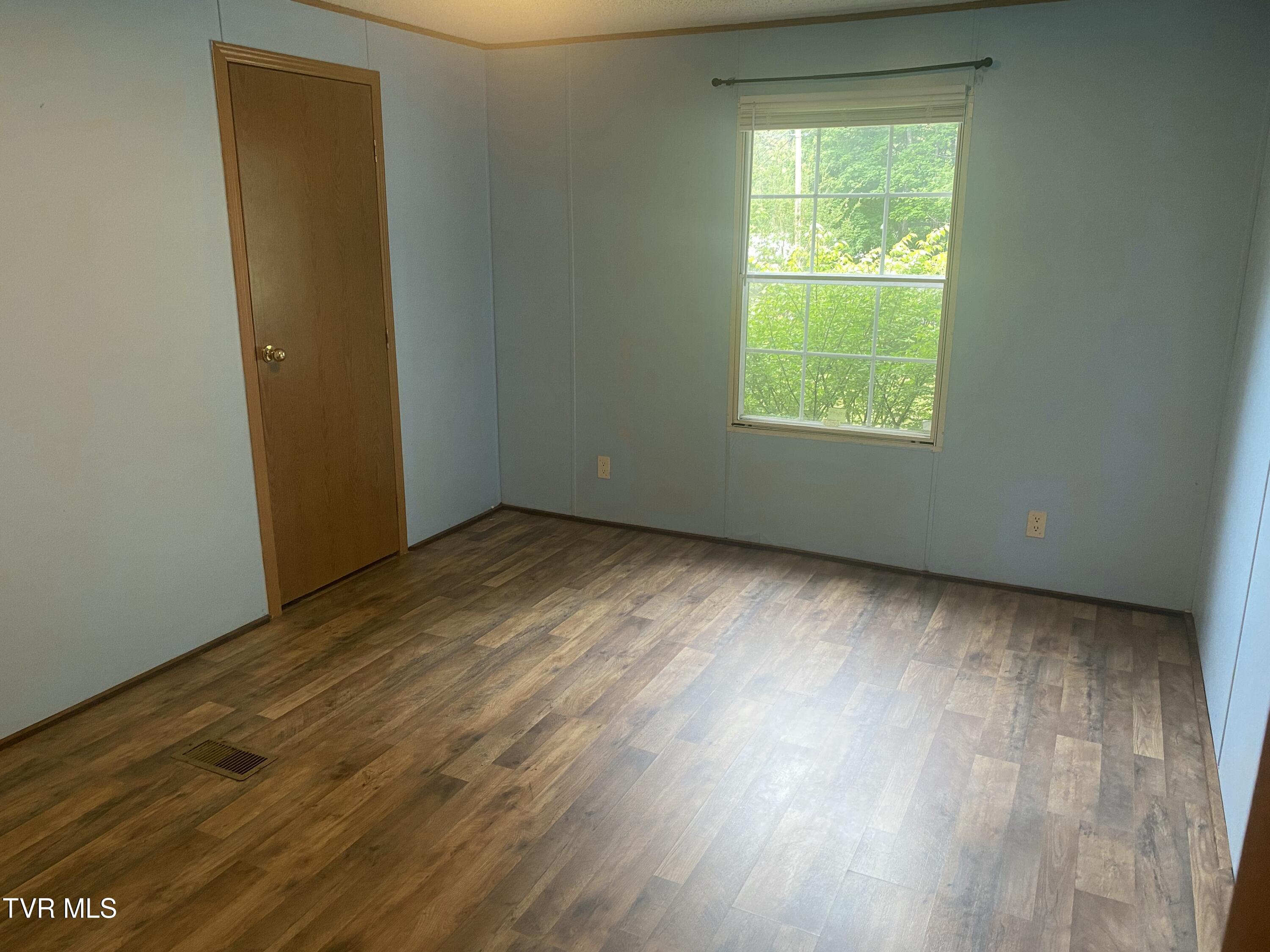6218 Lake Road Big Stone Gap, VA 24219 - Photo 9 of 14 5E983A8B-1252-481B-BBC6-B2652B602DF1