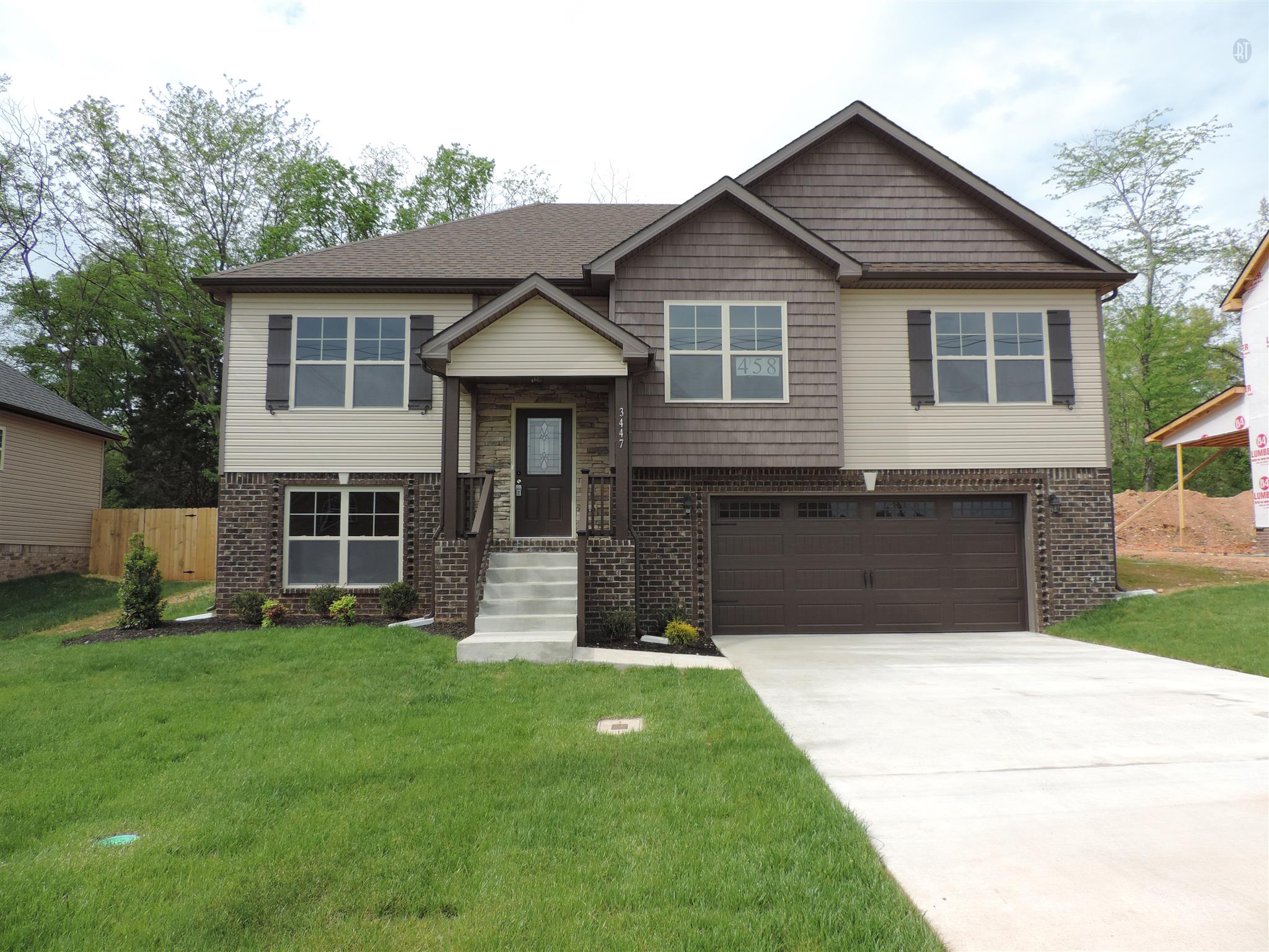 458 Summerhaven Road Clarksville, TN 37042 - Photo 1 of 16 Gallery Image 1