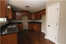 458 Summerhaven Road Clarksville, TN 37042 - Photo 4 of 16 Gallery Image 4