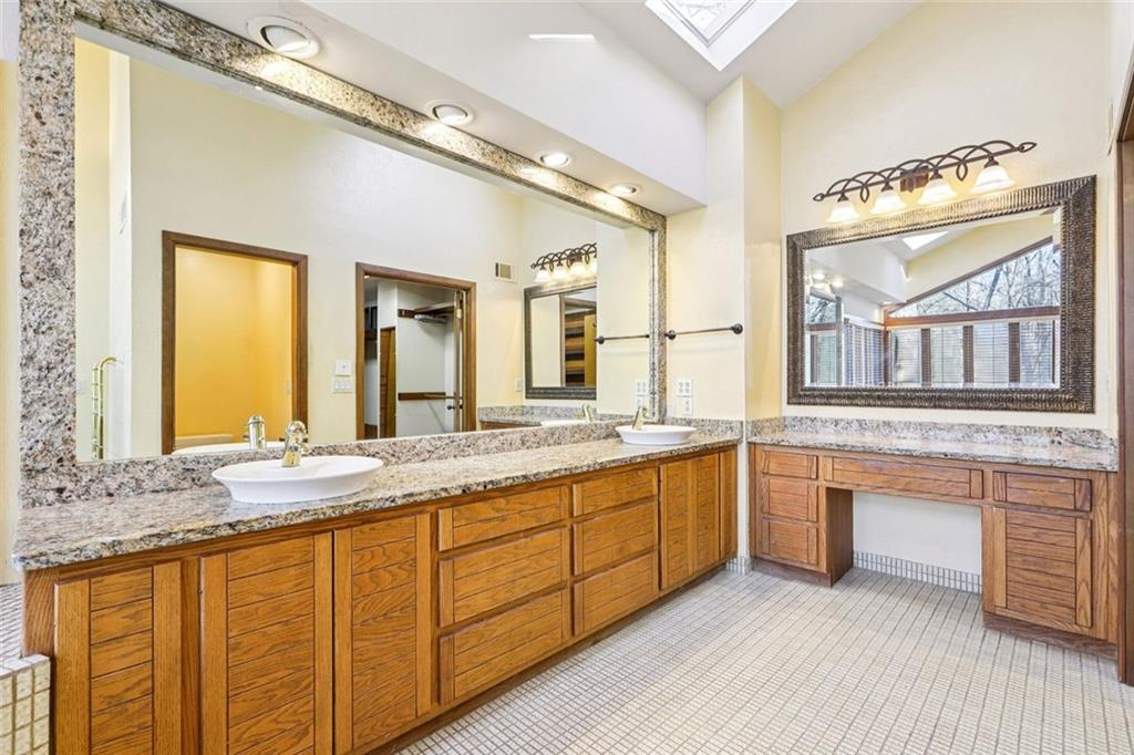 562 Pine Valley Road Southeast Marietta, GA 30067 - Photo 12 of 50