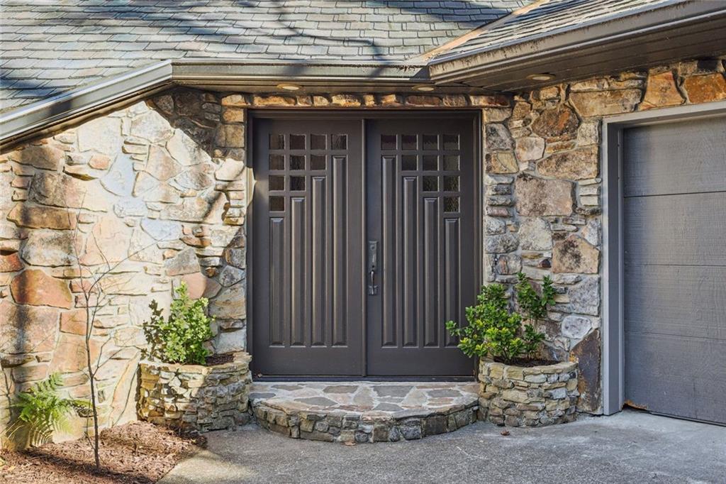 562 Pine Valley Road Southeast Marietta, GA 30067 - Photo 2 of 50