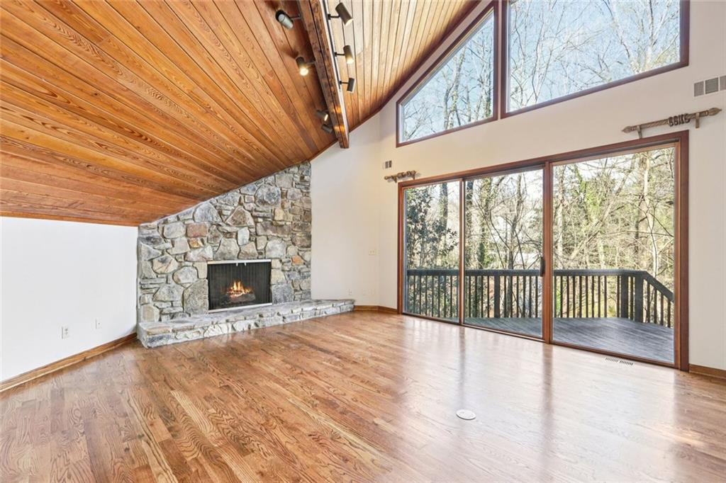 562 Pine Valley Road Southeast Marietta, GA 30067 - Photo 4 of 50