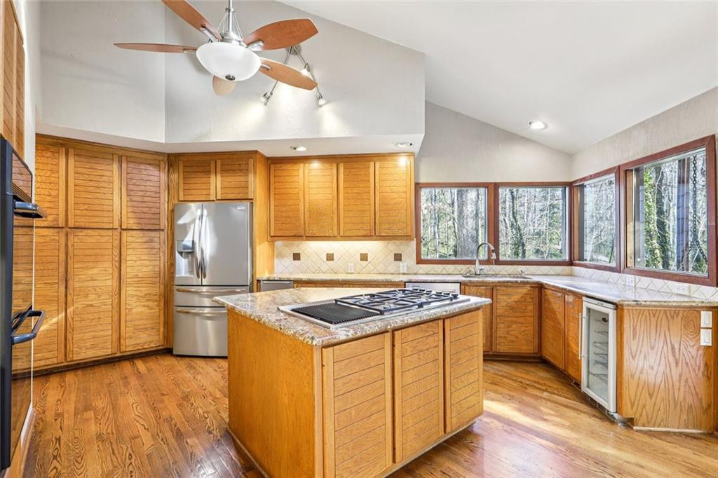 562 Pine Valley Road Southeast Marietta, GA 30067 - Photo 8 of 50
