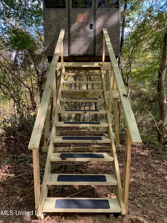 $550,000 | 317 Lakeview Drive, Yazoo City, MS 39194