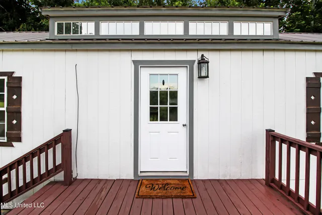 $550,000 | 317 Lakeview Drive, Yazoo City, MS 39194