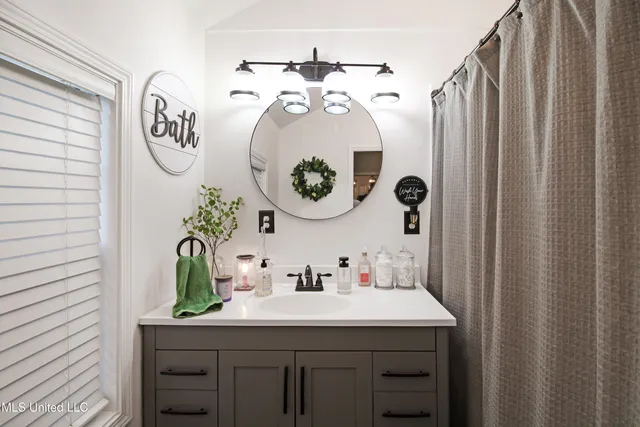 $550,000 | 317 Lakeview Drive, Yazoo City, MS 39194