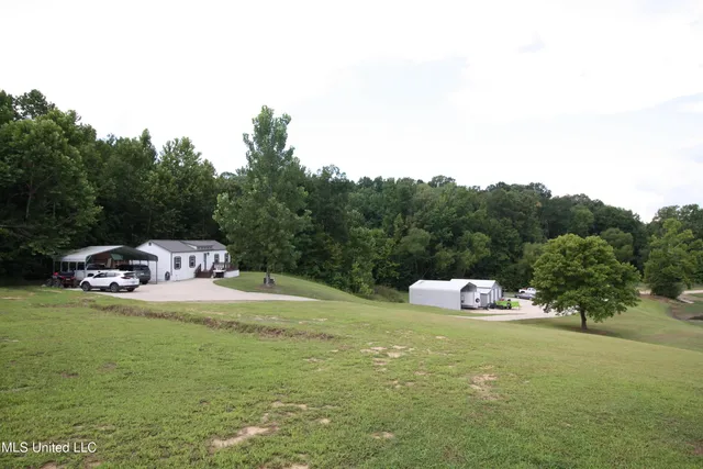 $550,000 | 317 Lakeview Drive, Yazoo City, MS 39194