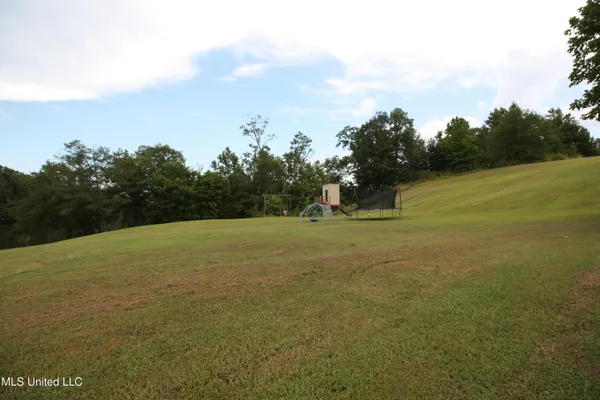 $550,000 | 317 Lakeview Drive, Yazoo City, MS 39194