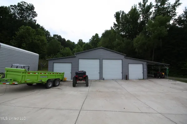 $550,000 | 317 Lakeview Drive, Yazoo City, MS 39194