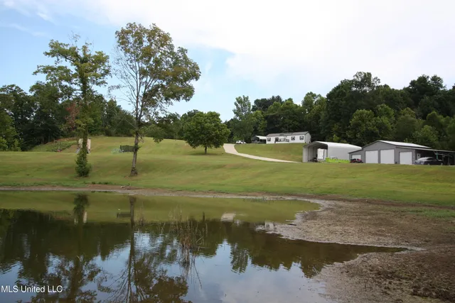 $550,000 | 317 Lakeview Drive, Yazoo City, MS 39194